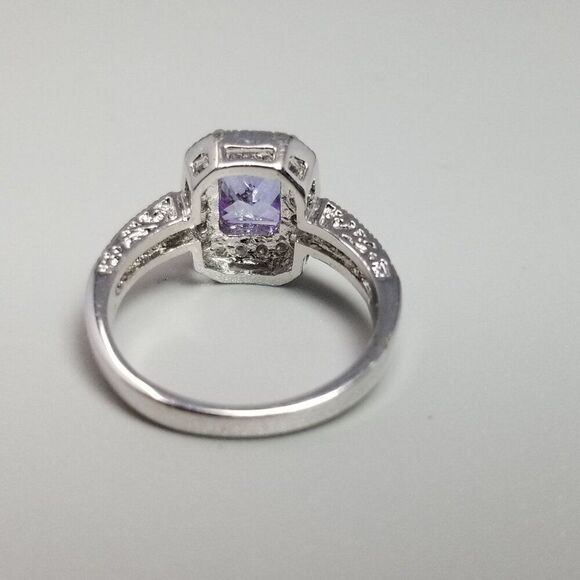 Vintage Sparkly Purple Rhinestone Ring, Silver Tone Size 9 Band, Emerald Shape - Picture 8 of 9